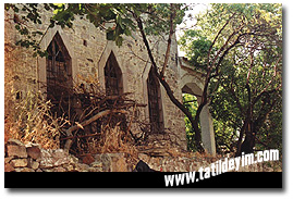  İsimsiz Kilise

Fotoğraf: Gökhan Önal
Tarih: 20 MAYIS 1999