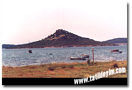  TIMARHANE ADASI (Tal Manastr, Agia Paraskevi)

Fotoraf: Gkhan nal
Tarih: 03 MAYIS 1999