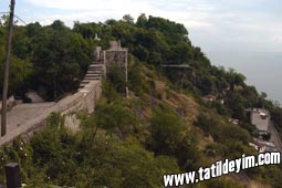  Giresun Kalesi

Fotoraf: Bumin Ergenekon
Tarih: 26 HAZRAN 2006