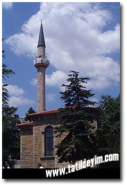  Orta Camii

Fotoğraf: Gökhan Önal
Tarih: 24 TEMMUZ 2002