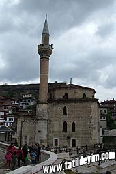  Kazdalolu Camii

Fotoraf: Gkhan nal
Tarih: 23 NSAN 2004