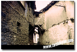  Cumalıkızık Evleri

Fotoğraf: Gökhan Önal
Tarih: 12 AĞUSTOS 2000